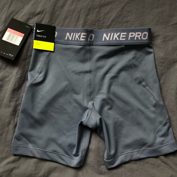 Girls large nike pro tight fit spandex - Picture 2 of 3